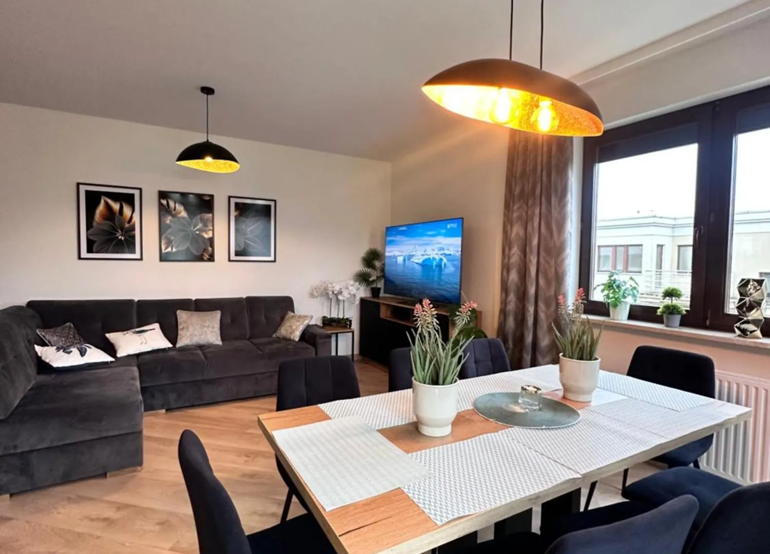 Maya\'S Flats & Resorts 105 - Przestronny Apartament Przy Parku Regana Blisko Plazy location